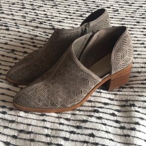 1 state taupe cutout booties